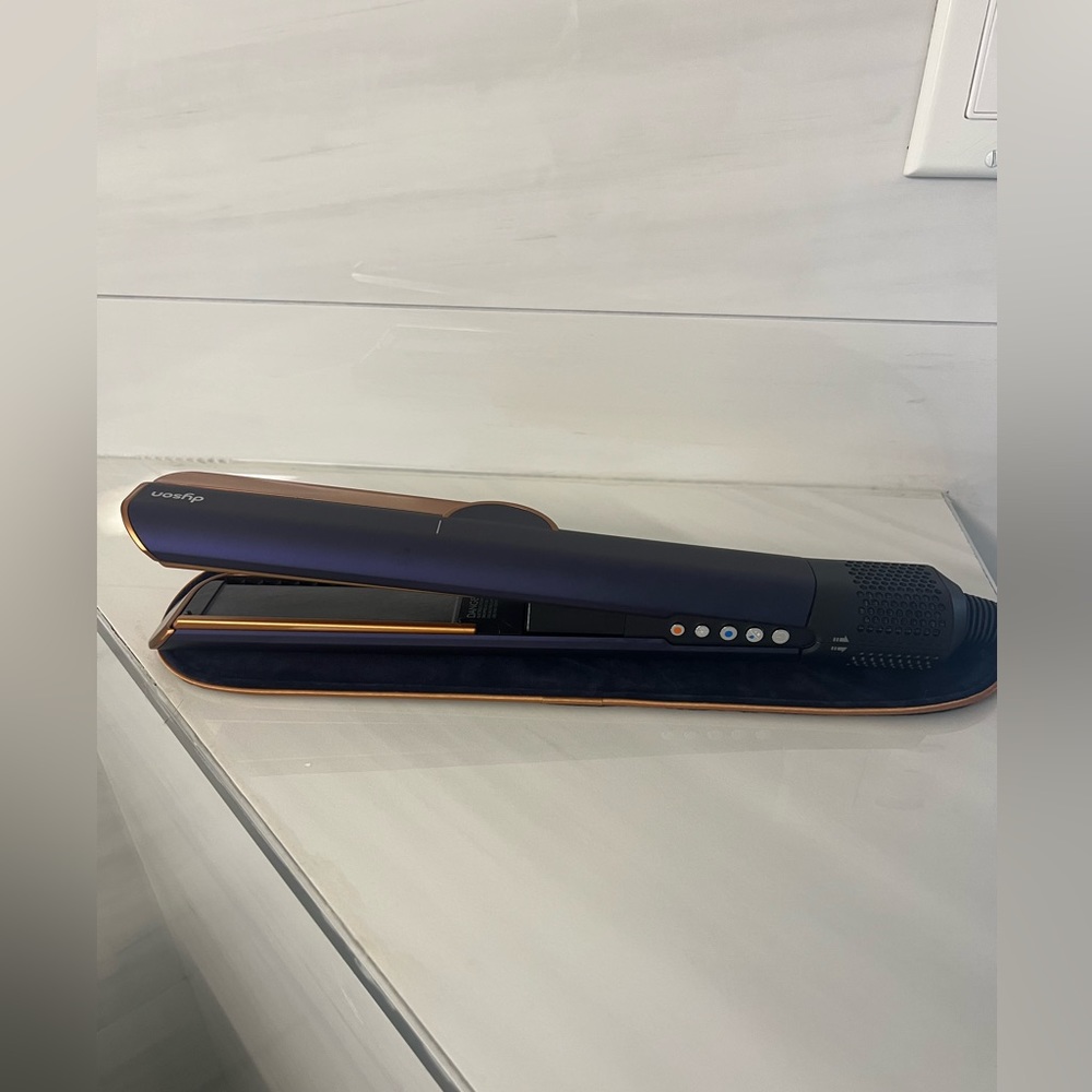 Brand new Dyson air strait hair straightener